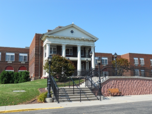 pleasant-ridge-manor-west-facade.jpg